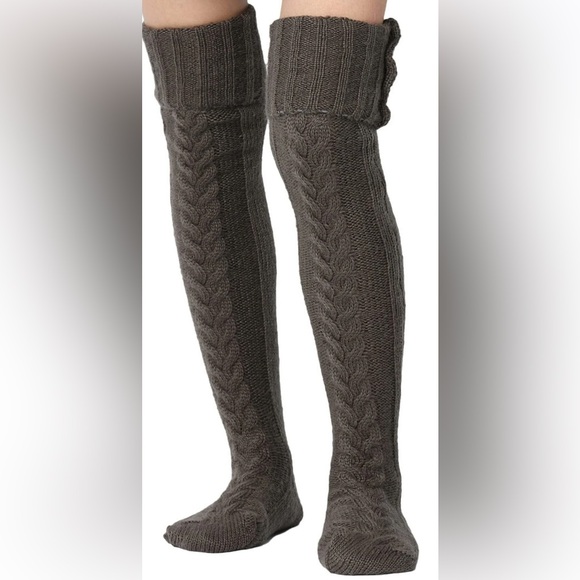 NWOT Cable Knit Olive Green Over the Knee Thick Boot Socks Extra Long - Picture 1 of 6